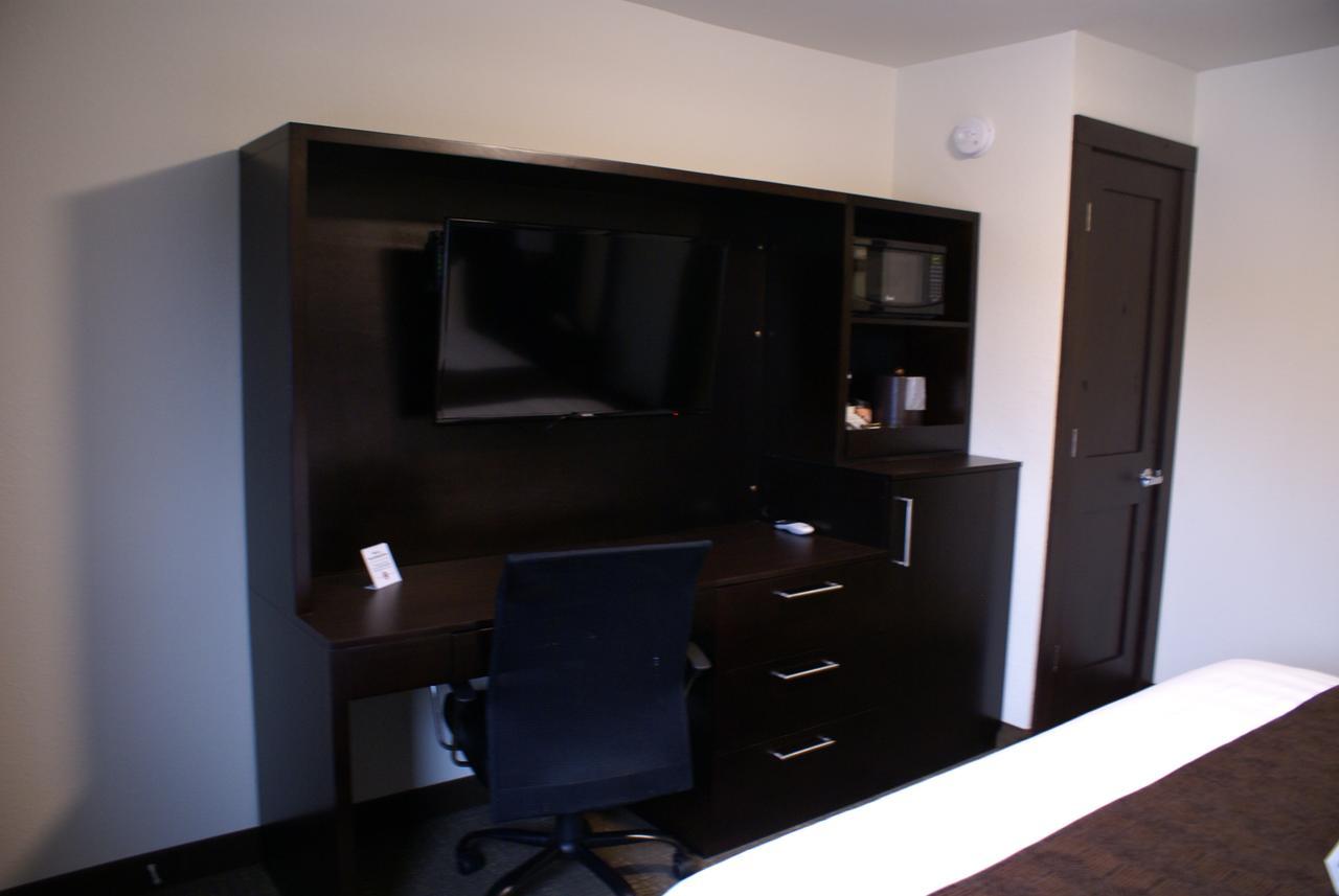 Boarders Inn & Suites By Cobblestone Hotels - Syracuse Екстериор снимка