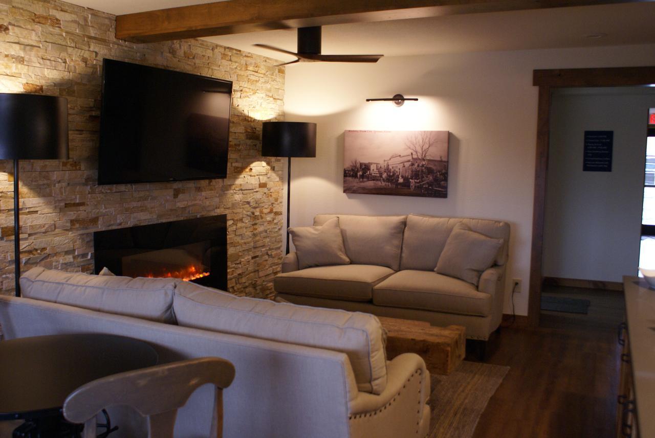 Boarders Inn & Suites By Cobblestone Hotels - Syracuse Екстериор снимка