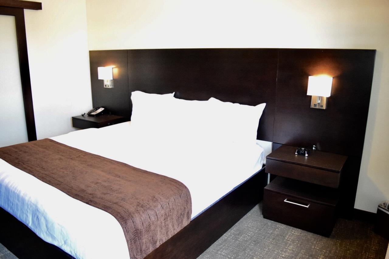 Boarders Inn & Suites By Cobblestone Hotels - Syracuse Екстериор снимка