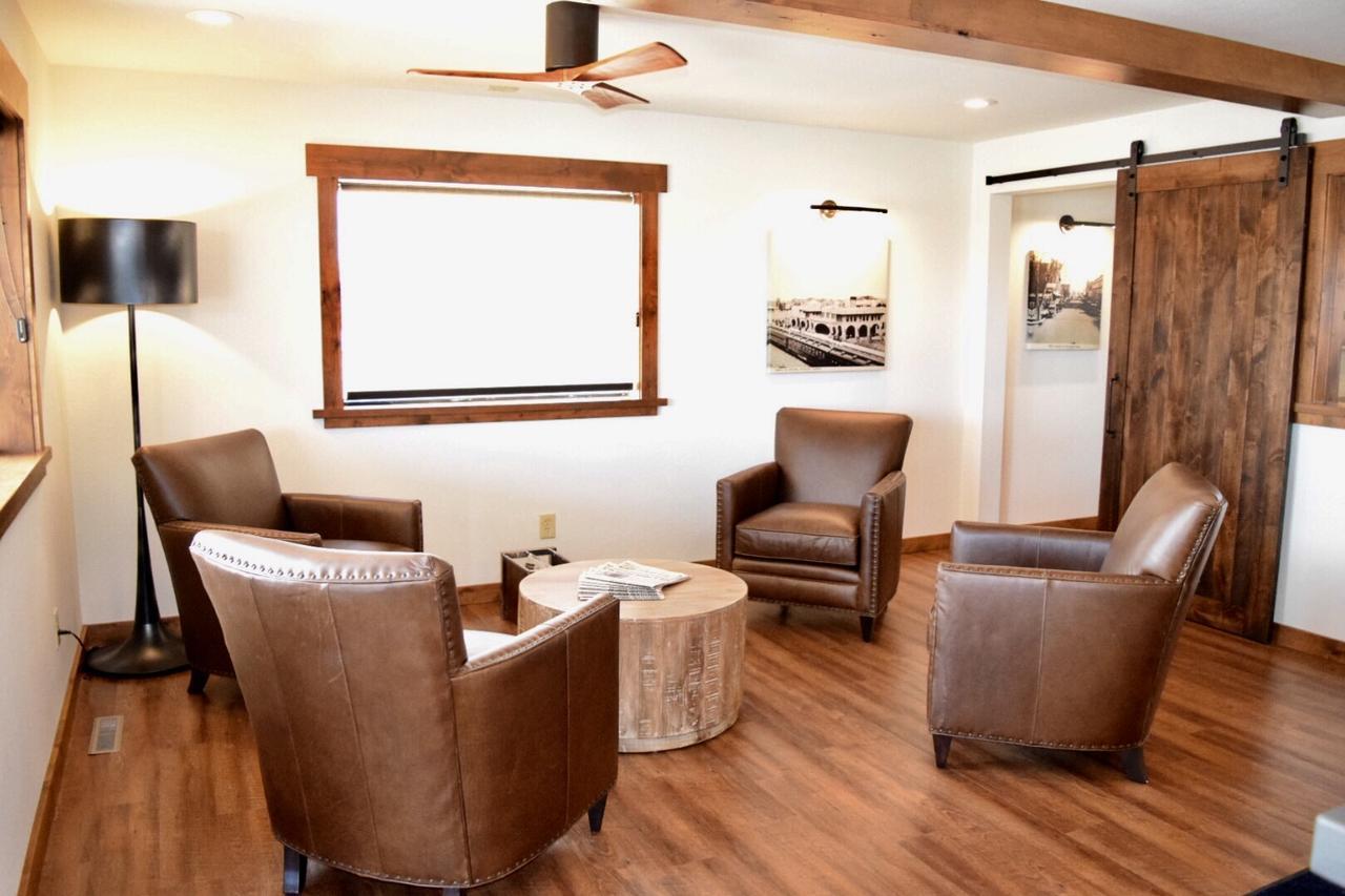 Boarders Inn & Suites By Cobblestone Hotels - Syracuse Екстериор снимка